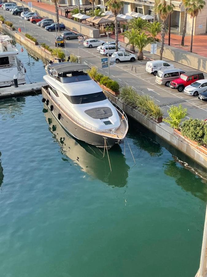 Motoryacht 21 Avec Equipage Hotel Барселона Екстериор снимка