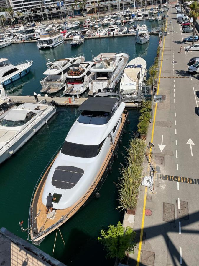 Motoryacht 21 Avec Equipage Hotel Барселона Екстериор снимка