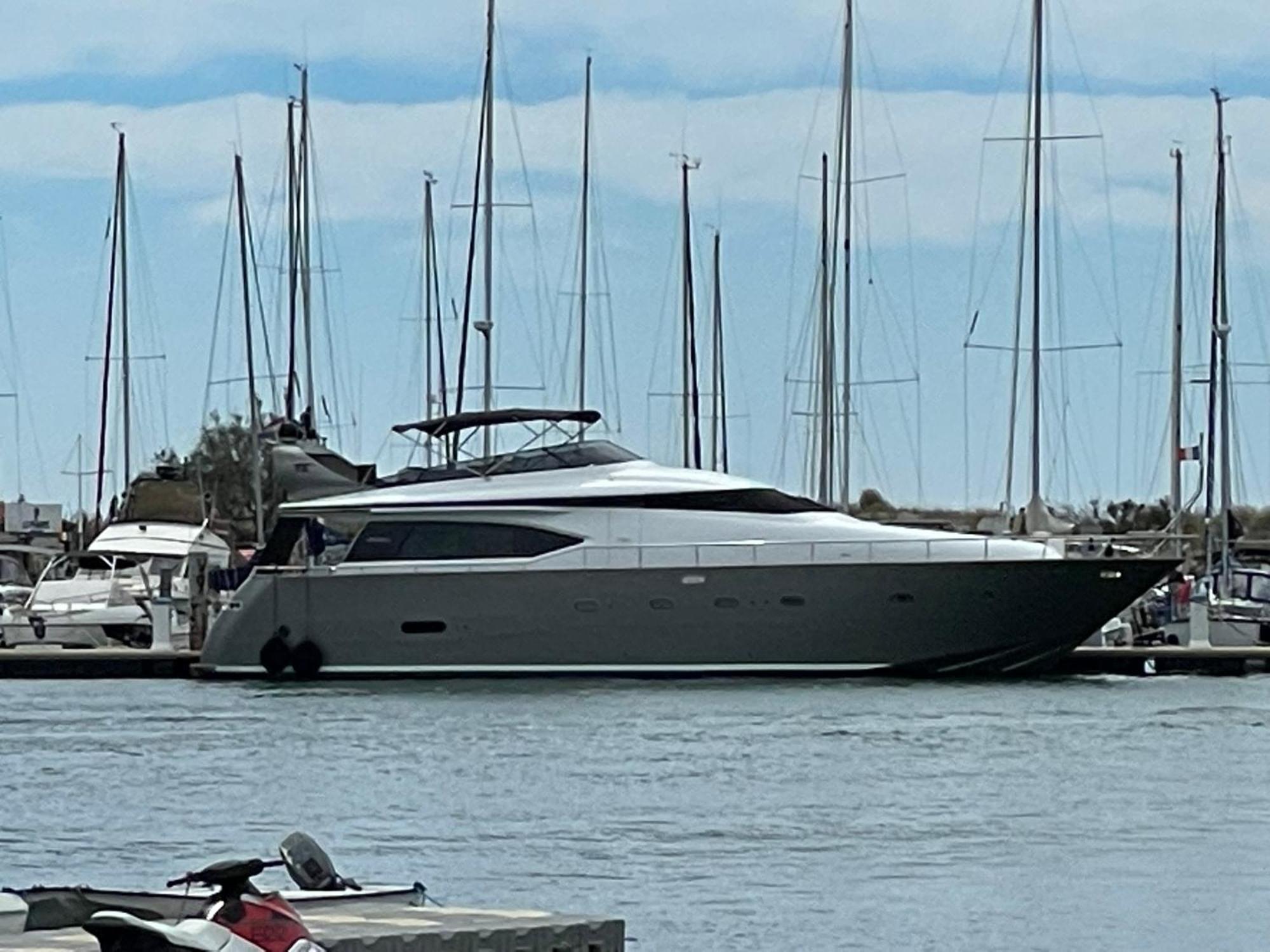 Motoryacht 21 Avec Equipage Hotel Барселона Екстериор снимка